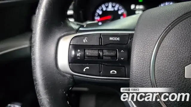 Kia K5 2023 — Photo 32/35