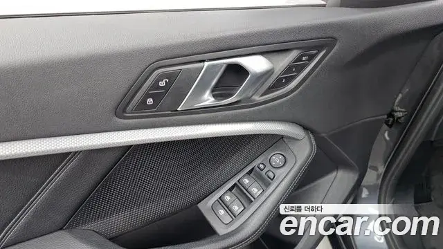 BMW 1 Series 2021 — Фото 19/20
