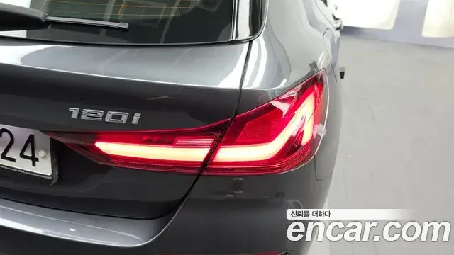 BMW 1 Series 2021 — Şəkil 5/31