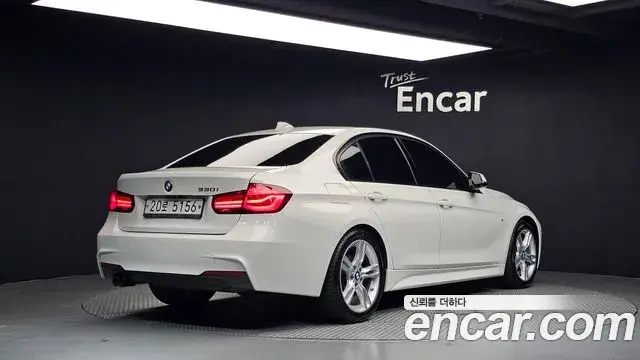 BMW 3 Series 2018 — Şəkil 12/20