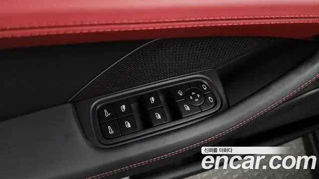 Porsche Panamera 2024 — Şəkil 22/35