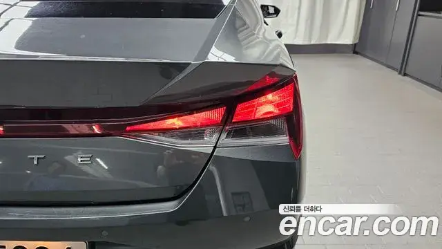 Hyundai The New Avante Hybrid 2022 — Şəkil 19/31