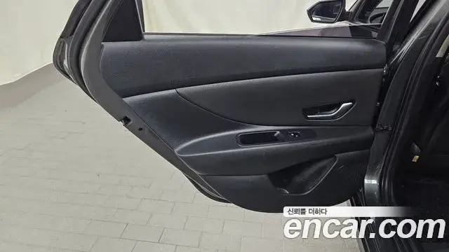 Hyundai The New Avante Hybrid 2022 — Şəkil 12/31