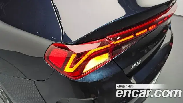 Kia K5 2020 — Photo 9/32