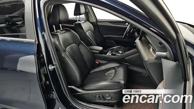 Kia K5 2020 — Photo 8/32