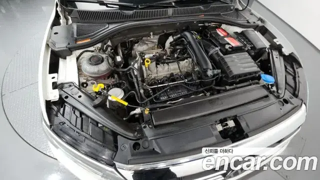 Volkswagen Jetta 2020 — ფოტო 11/33