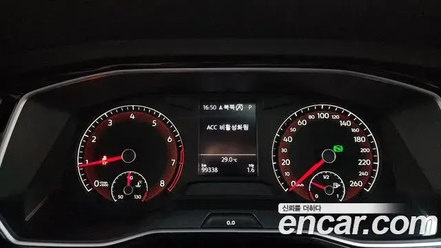 Volkswagen Jetta 2020 — ფოტო 10/33