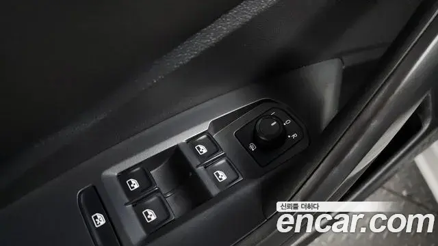 Volkswagen Jetta 2020 — ფოტო 20/33