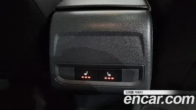 Volkswagen Jetta 2020 — ფოტო 30/33