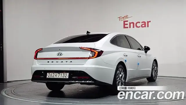 Hyundai Sonata 2022 — Фото 2/20