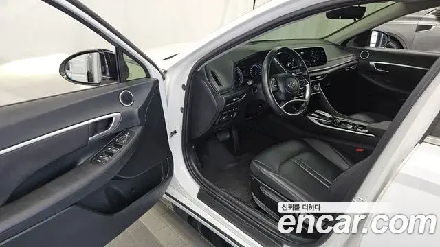 Hyundai Sonata 2022 — Фото 10/20