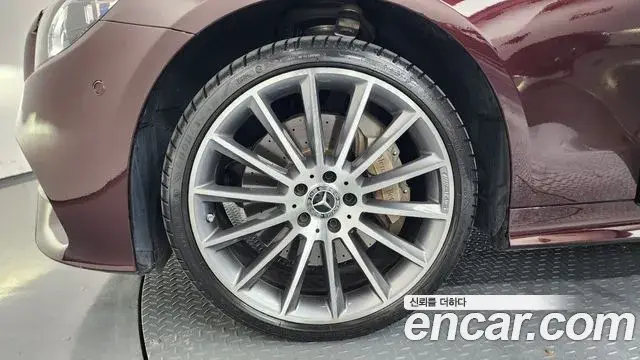 Mercedes-Benz E-Class 2023 — Фото 5/20