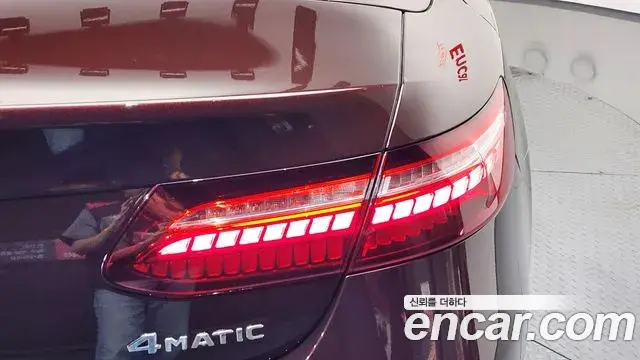 Mercedes-Benz E-Class 2023 — ფოტო 27/33