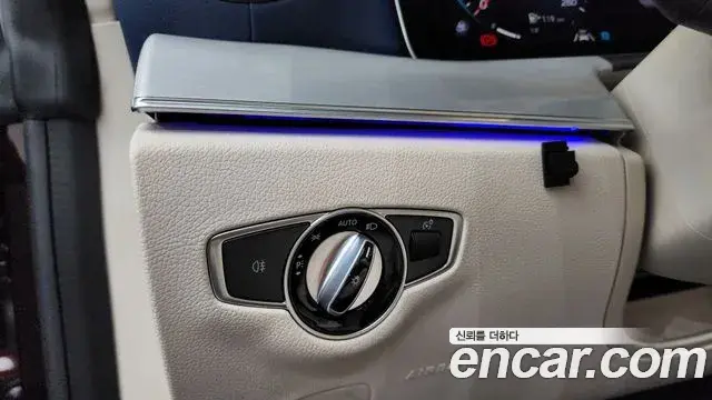 Mercedes-Benz E-Class 2023 — ფოტო 9/33