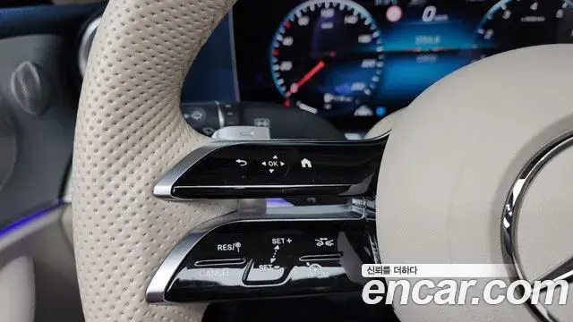 Mercedes-Benz E-Class 2023 — ფოტო 8/33