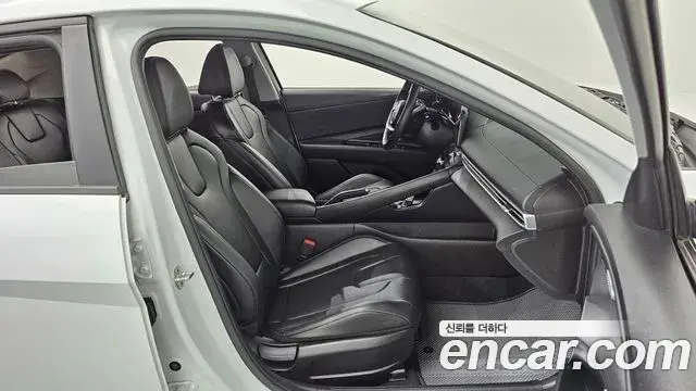 Hyundai The New Avante Hybrid 2021 — ფოტო 19/30