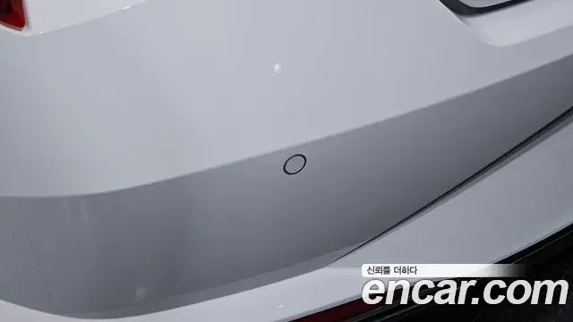 Hyundai The New Avante Hybrid 2021 — ფოტო 2/30