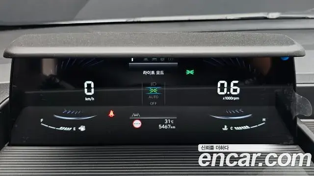Hyundai Staria 2025 — Фото 7/20