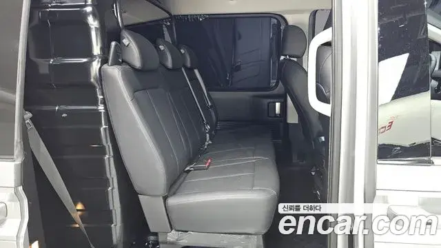 Hyundai Staria 2025 — Фото 11/20