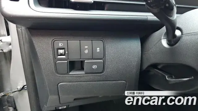 Hyundai Staria 2025 — Фото 16/20