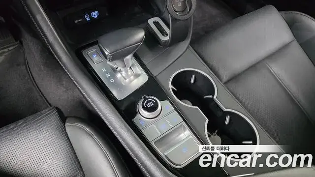 Genesis G70 2020 — Şəkil 19/20