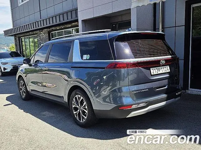 Kia Carnival 2021 — Фото 2/18