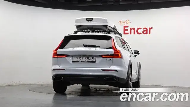 Volvo V60 Cross Country 2020 — Şəkil 26/31