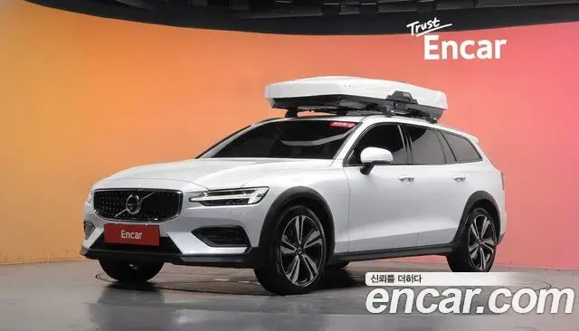 Volvo V60 Cross Country 2020 — Şəkil 12/31