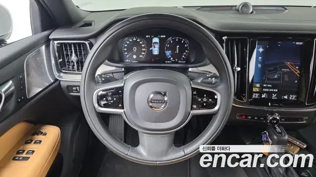 Volvo V60 Cross Country 2020 — Şəkil 18/31