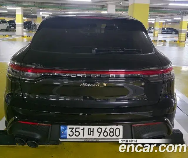 Porsche Macan 2022 — ფოტო 7/11