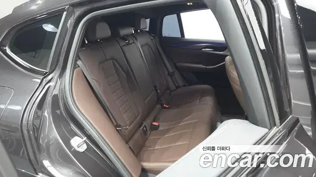 BMW X4 2023 — Photo 12/31