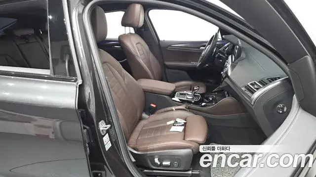 BMW X4 2023 — Photo 26/31