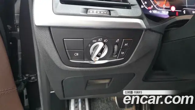 BMW X4 2023 — Photo 23/31