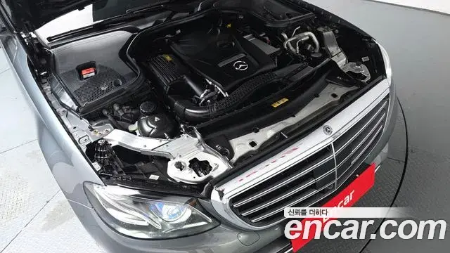 Mercedes-Benz E-Class 2020 — Фото 6/20