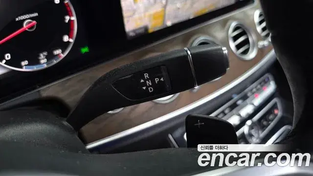 Mercedes-Benz E-Class 2020 — Фото 9/20