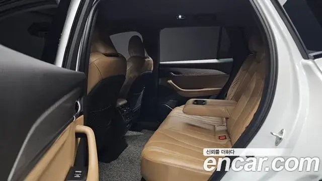 Renault Samsung Grand Koleos 2024 — Photo 14/20