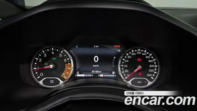 Jeep Renegade 2021 — Photo 19/20