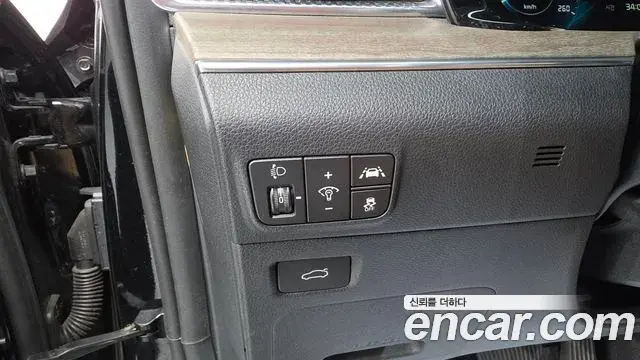 Kia K5 2020 — Photo 14/38