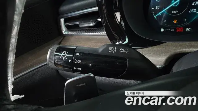 Kia K5 2020 — Photo 16/38