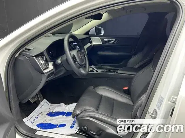 Volvo V60 Cross Country 2022 — Şəkil 4/19