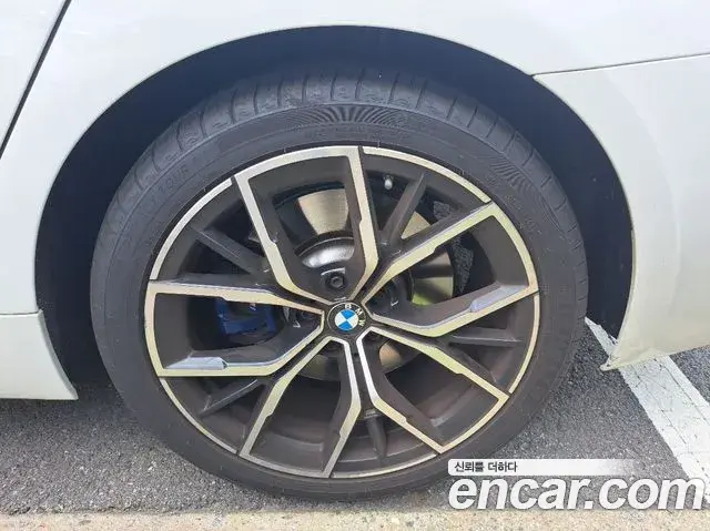 BMW 5 Series 2023 — Фото 13/20