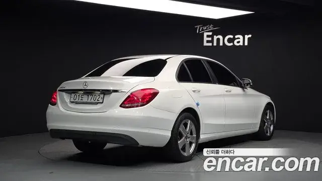 Mercedes-Benz C-Class 2018 — Şəkil 11/20