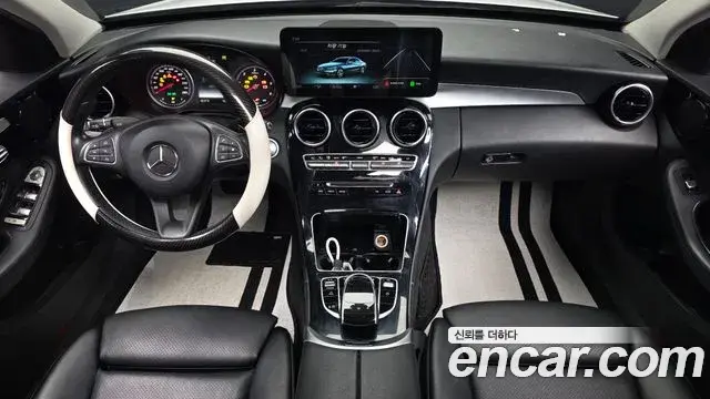 Mercedes-Benz C-Class 2018 — Şəkil 10/20