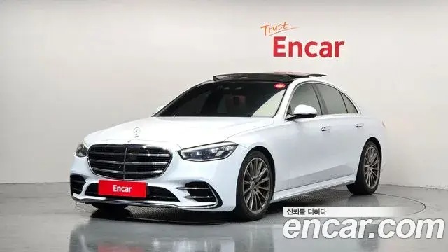 Mercedes-Benz S-Class 2023 — Photo 9/20