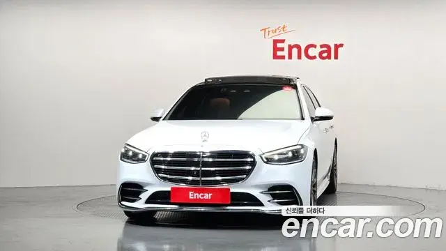 Mercedes-Benz S-Class 2023 — Photo 18/20