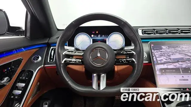 Mercedes-Benz S-Class 2023 — Photo 17/20