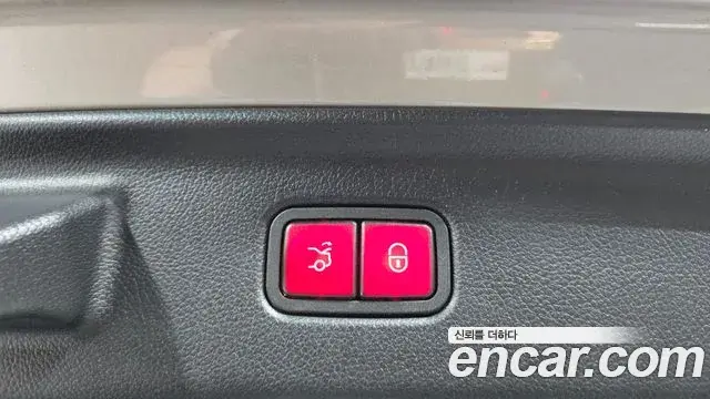 Mercedes-Benz S-Class 2023 — Photo 1/20
