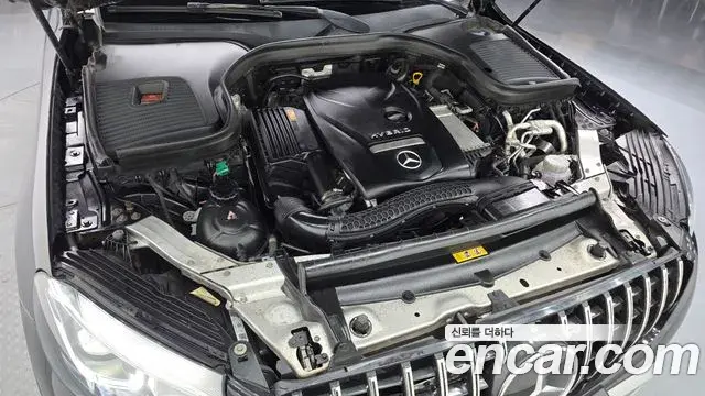 Mercedes-Benz GLC-Class 2018 — Şəkil 23/33