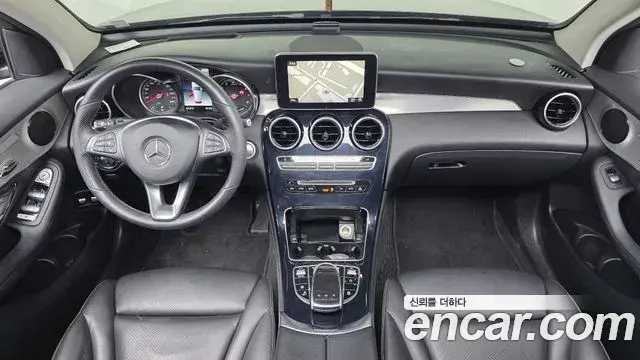 Mercedes-Benz GLC-Class 2018 — Şəkil 11/33