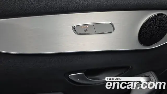Mercedes-Benz GLC-Class 2018 — Şəkil 4/33